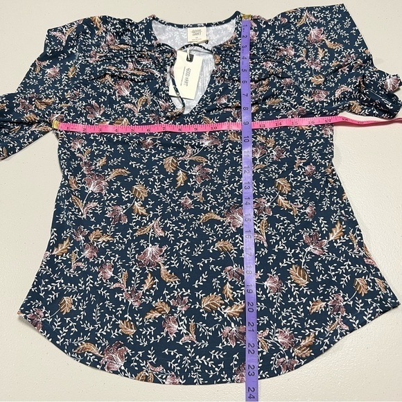 🆕 Matilda Jane Good Hart Surprise Flowers Puff-Sleeve V-Neck Top - Picture 11 of 11